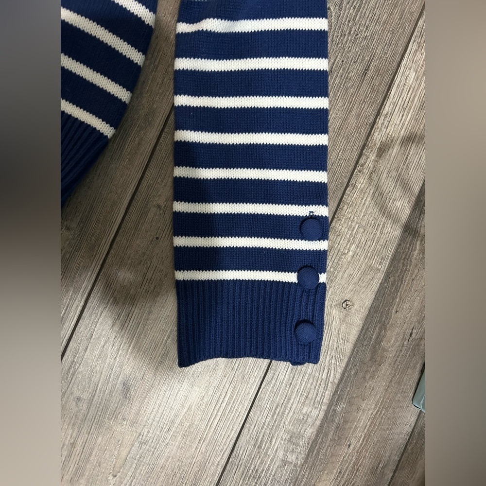 Kerri Rosenthal “Sunshine is a frame
Of Mind” striped button sleeve Sweater - Picture 4 of 7